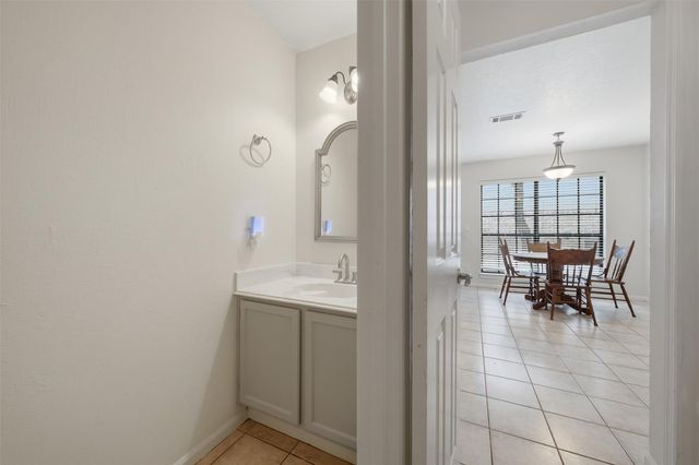 26 Eagle Rock Place, The Woodlands, TX 77381