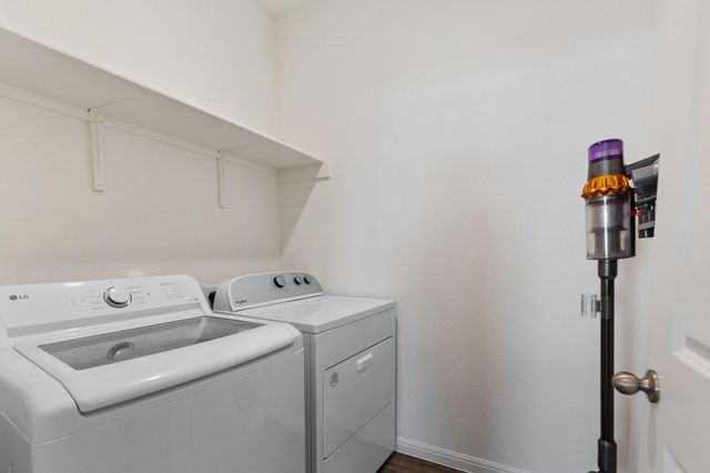 509 Red Fish LN, Hutto, TX 78634