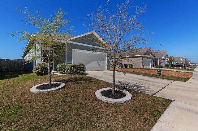 509 Red Fish LN, Hutto, TX 78634