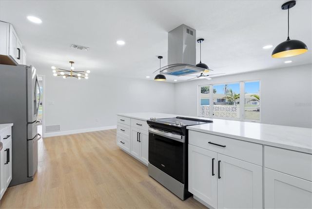 1600 CYPRESS POINT COURT, Venice, FL 34293