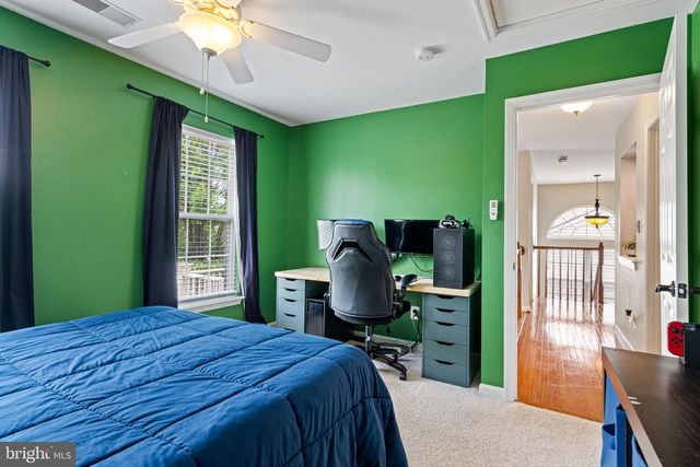 10065 TUMMEL FALLS DR, Bristow, VA 20136