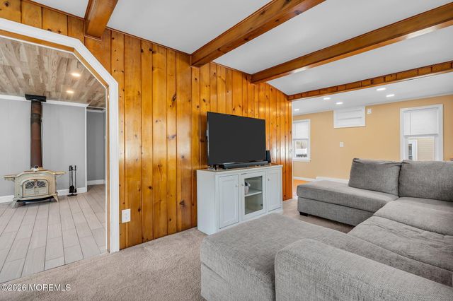 2240 Delaware Avenue, Toms River, NJ 08753