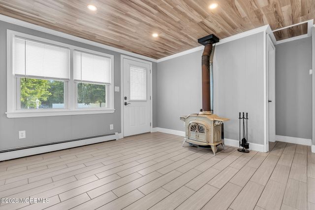2240 Delaware Avenue, Toms River, NJ 08753