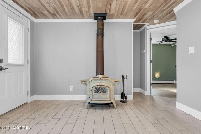 2240 Delaware Avenue, Toms River, NJ 08753