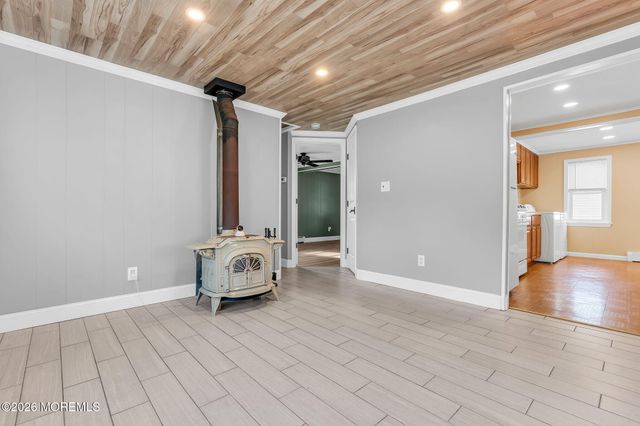 2240 Delaware Avenue, Toms River, NJ 08753