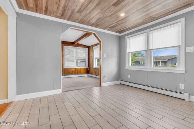 2240 Delaware Avenue, Toms River, NJ 08753