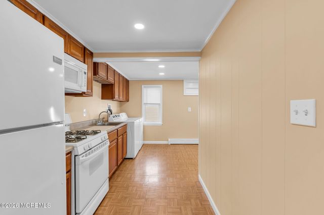 2240 Delaware Avenue, Toms River, NJ 08753