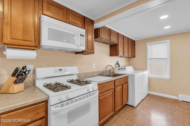 2240 Delaware Avenue, Toms River, NJ 08753