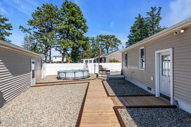 2240 Delaware Avenue, Toms River, NJ 08753
