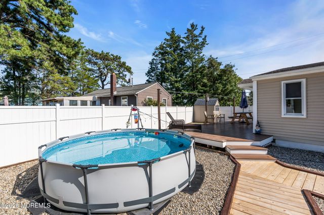 2240 Delaware Avenue, Toms River, NJ 08753