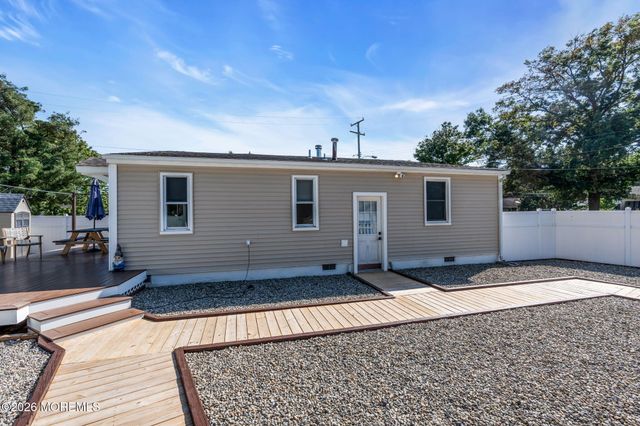 2240 Delaware Avenue, Toms River, NJ 08753