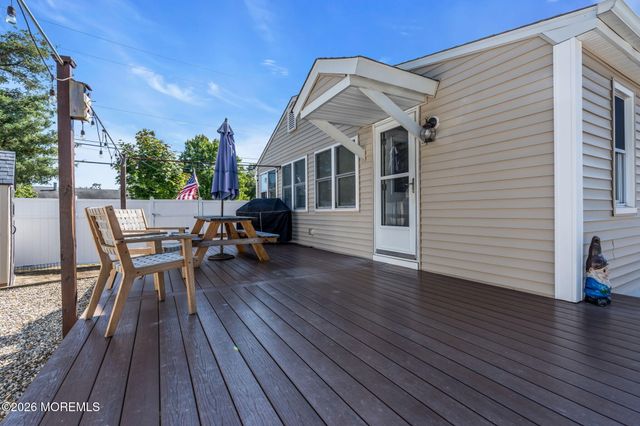 2240 Delaware Avenue, Toms River, NJ 08753