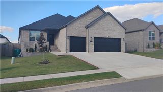 710 Harbison Street, Bentonville, AR 72713
