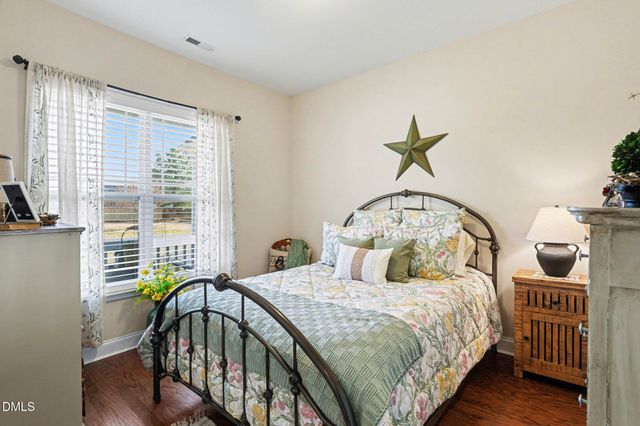 25 Walnut View Court, Youngsville, NC 27596