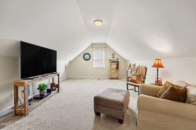 25 Walnut View Court, Youngsville, NC 27596