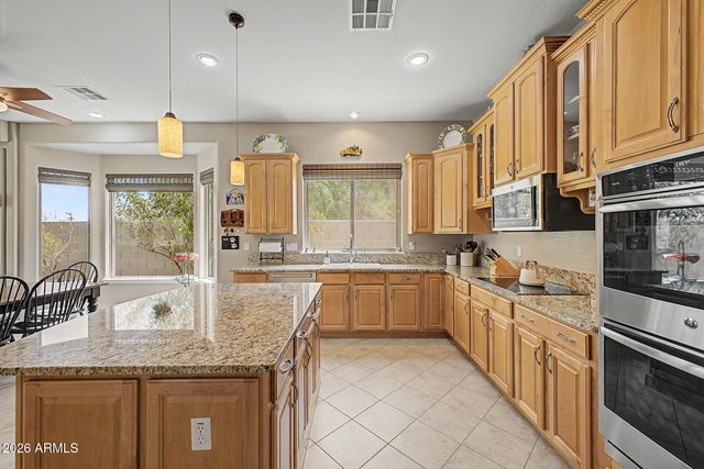 17836 W PASEO Way, Goodyear, AZ 85338