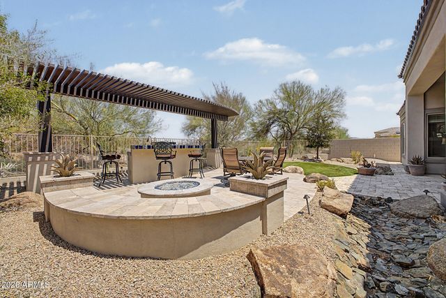 17836 W PASEO Way, Goodyear, AZ 85338
