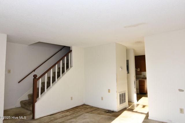 1120 B'S Barbeque Road C, Greenville, NC 27834