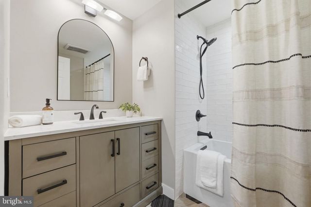21 BELL BLUFF CT, Gaithersburg, MD 20879