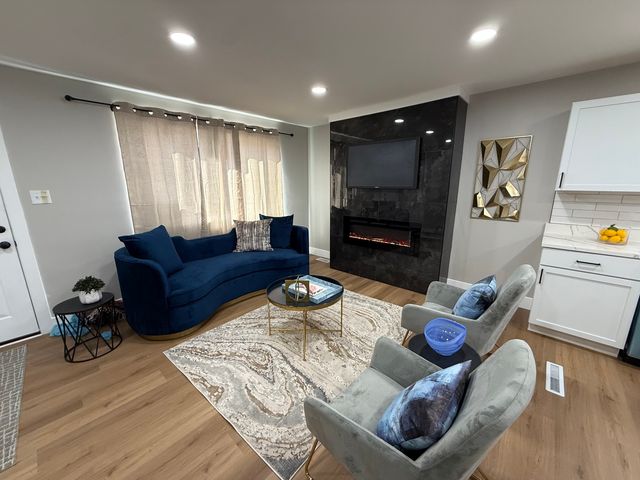 306 W 111th Street, Chicago, IL 60628