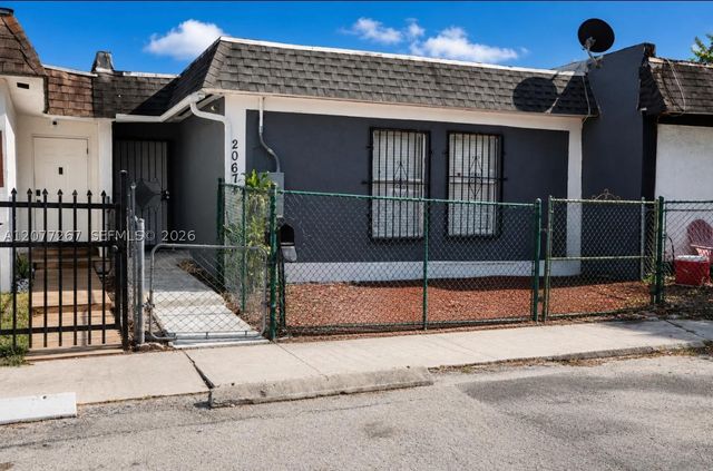 20674 NW 38th Ave, Miami Gardens, FL 33055