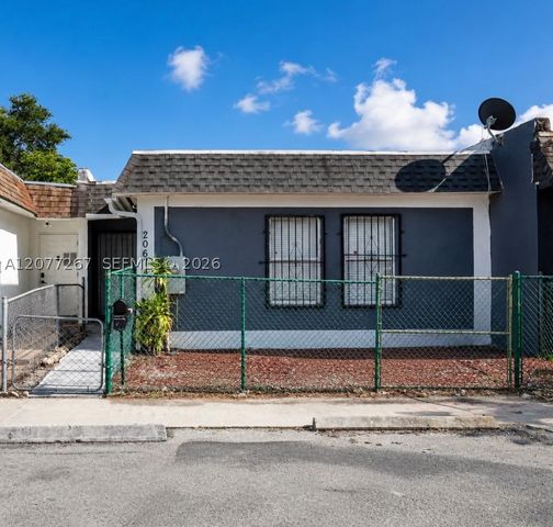 20674 NW 38th Ave, Miami Gardens, FL 33055