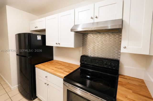 20674 NW 38th Ave, Miami Gardens, FL 33055