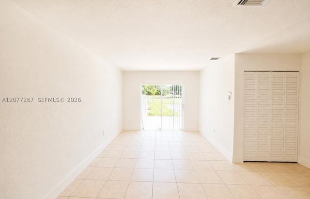 20674 NW 38th Ave, Miami Gardens, FL 33055