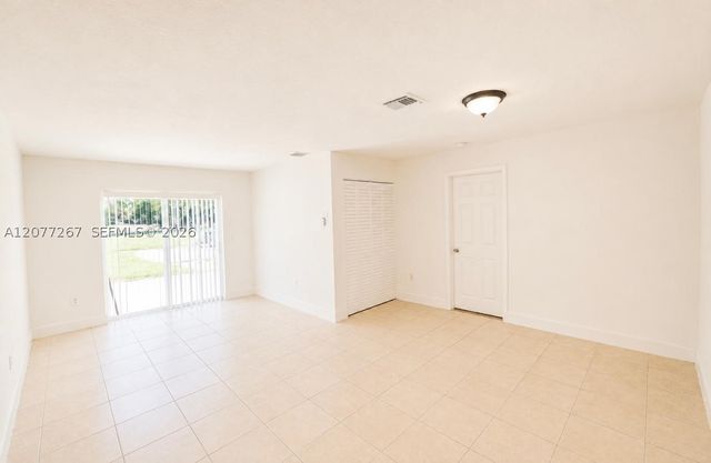 20674 NW 38th Ave, Miami Gardens, FL 33055