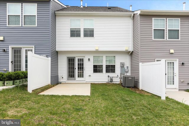 241 COLSTON RD, Charles Town, WV 25414