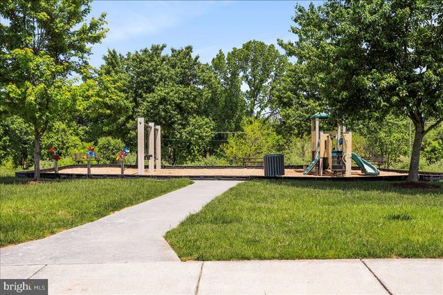 241 COLSTON RD, Charles Town, WV 25414