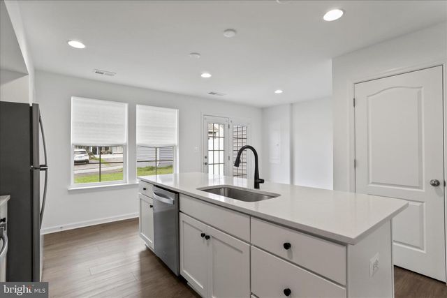 241 COLSTON RD, Charles Town, WV 25414