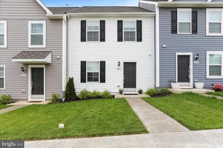 241 COLSTON RD, Charles Town, WV 25414