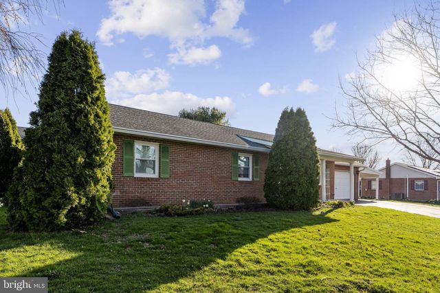 205 JENNIFER LN, Ephrata, PA 17522
