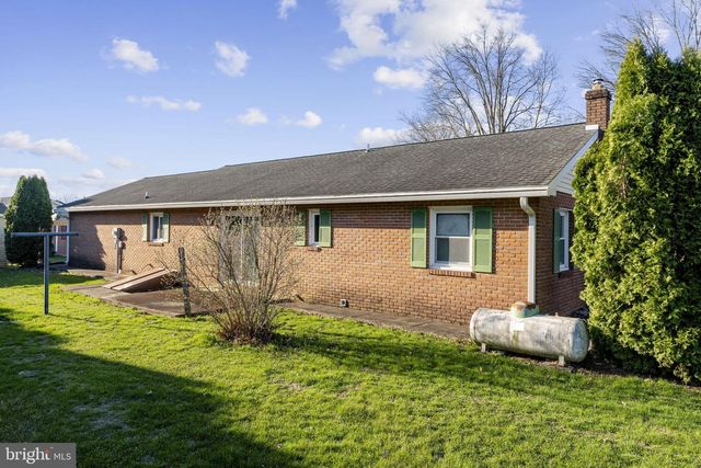205 JENNIFER LN, Ephrata, PA 17522