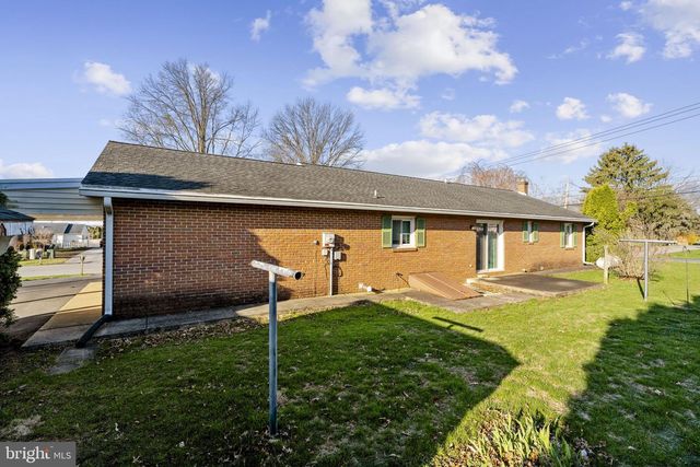 205 JENNIFER LN, Ephrata, PA 17522