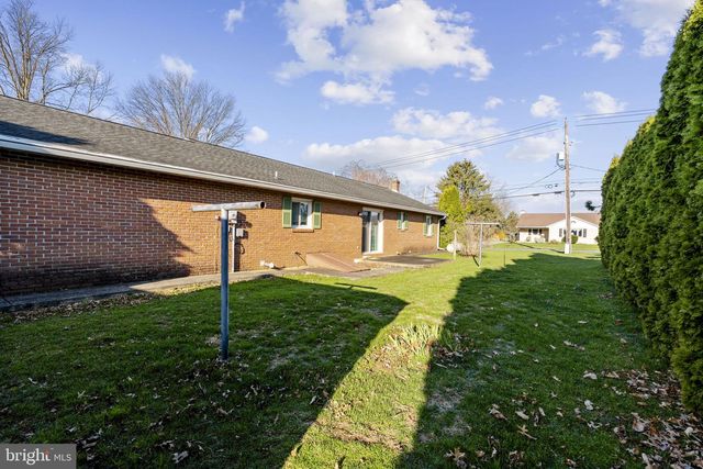 205 JENNIFER LN, Ephrata, PA 17522