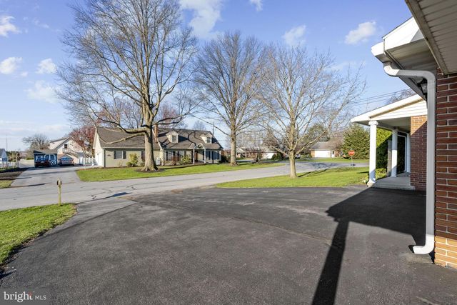 205 JENNIFER LN, Ephrata, PA 17522