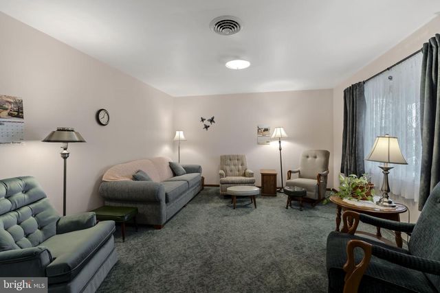 205 JENNIFER LN, Ephrata, PA 17522