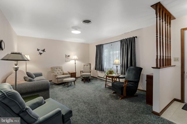 205 JENNIFER LN, Ephrata, PA 17522