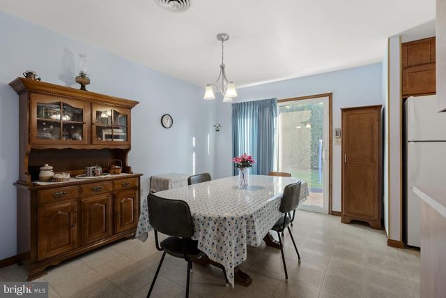 205 JENNIFER LN, Ephrata, PA 17522