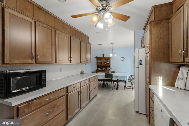 205 JENNIFER LN, Ephrata, PA 17522