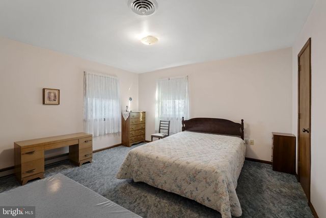 205 JENNIFER LN, Ephrata, PA 17522