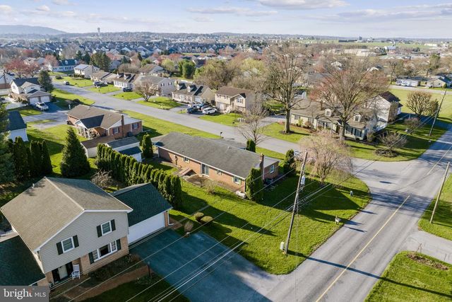 205 JENNIFER LN, Ephrata, PA 17522