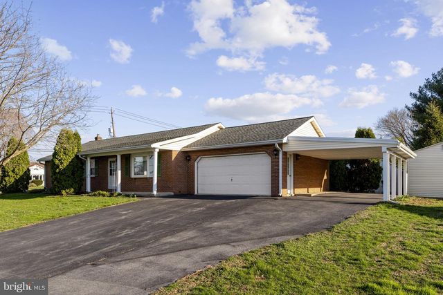 205 JENNIFER LN, Ephrata, PA 17522