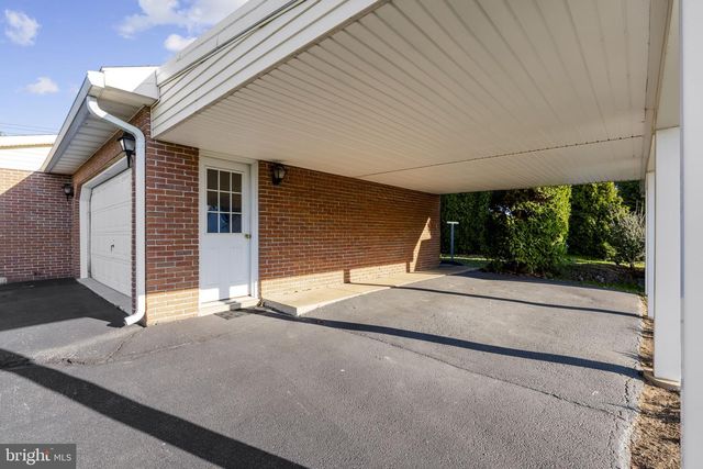 205 JENNIFER LN, Ephrata, PA 17522