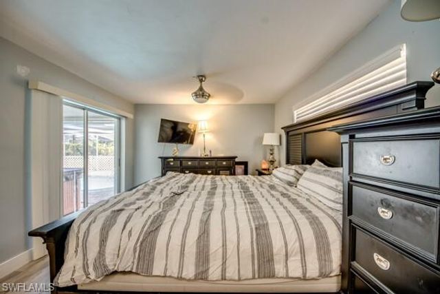 912 SE 24th AVE A, Cape Coral, FL 33990