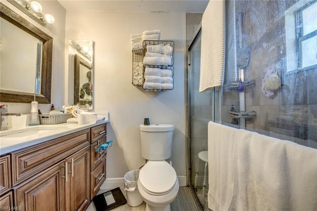 912 SE 24th AVE A, Cape Coral, FL 33990