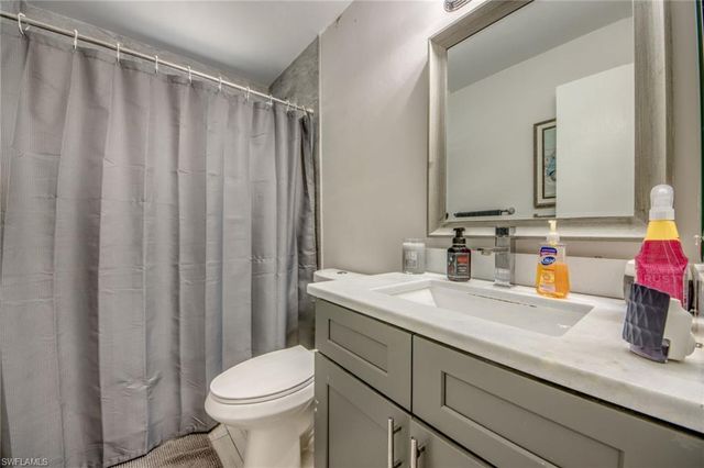 912 SE 24th AVE A, Cape Coral, FL 33990