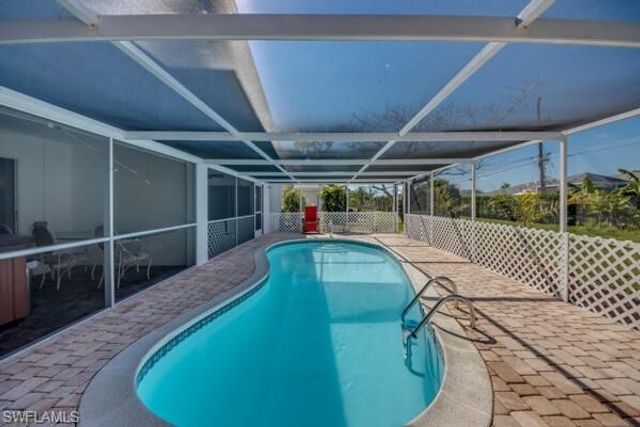 912 SE 24th AVE A, Cape Coral, FL 33990